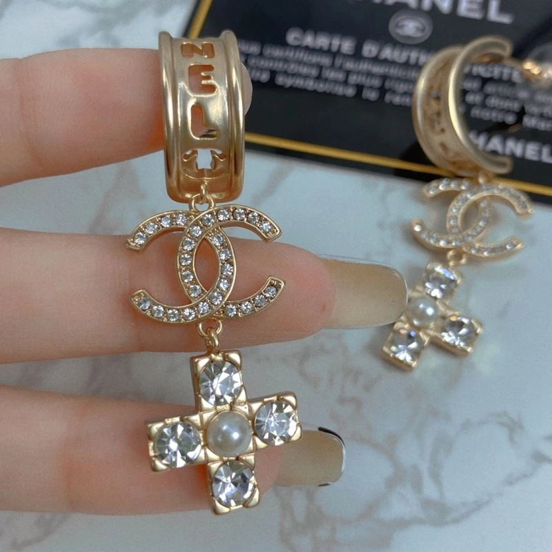 Chanel Earrings Lightweight 226186