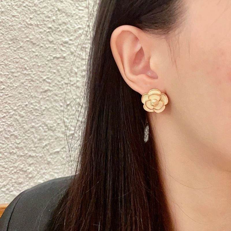 Chanel Earrings Stylish 226159