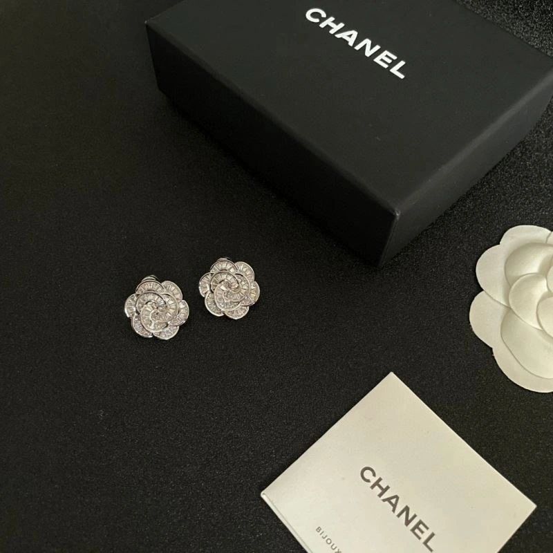 Chanel Earrings SoftTouch 226175