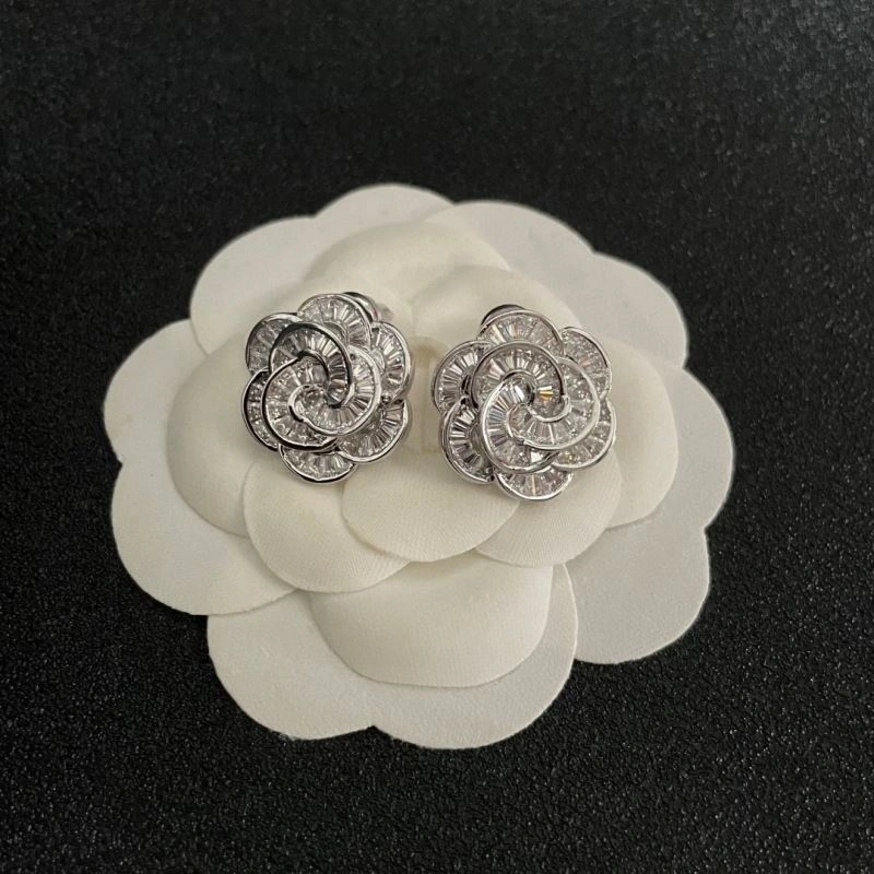 Chanel Earrings SoftTouch 226175