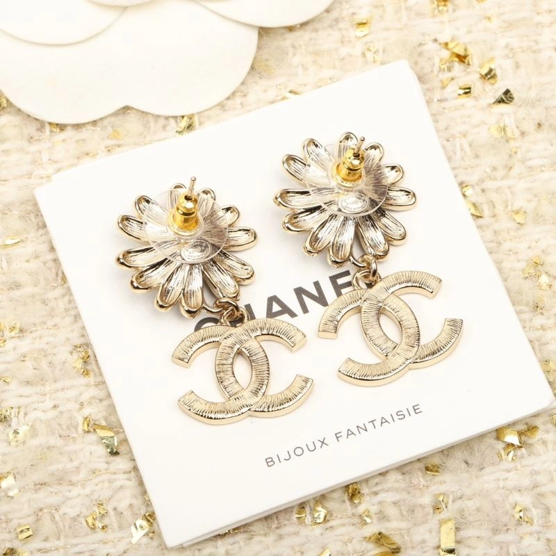 Chanel Earrings Compact 226210
