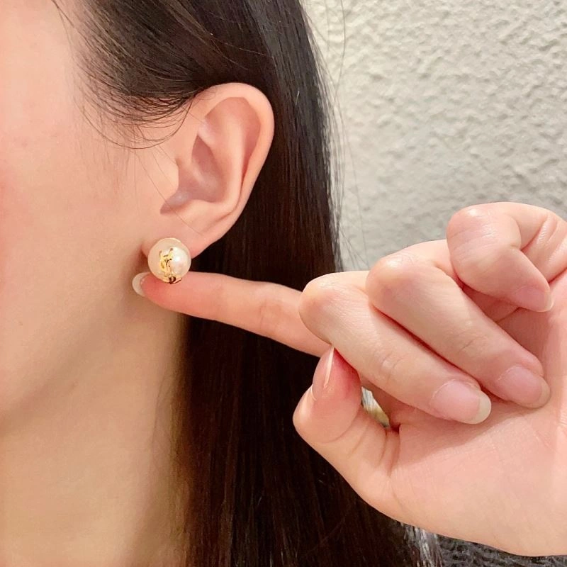 Chanel Earrings Lightweight 226206