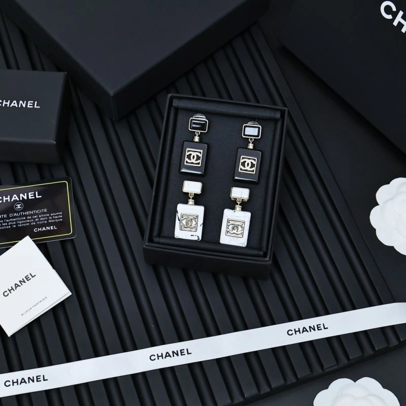 NewStyle Chanel Earrings 226163