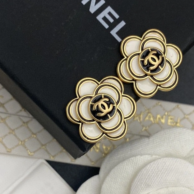 Neat Chanel Earrings 226139
