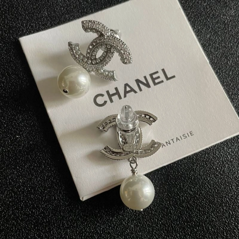 TechFriendly Chanel Earrings 226187