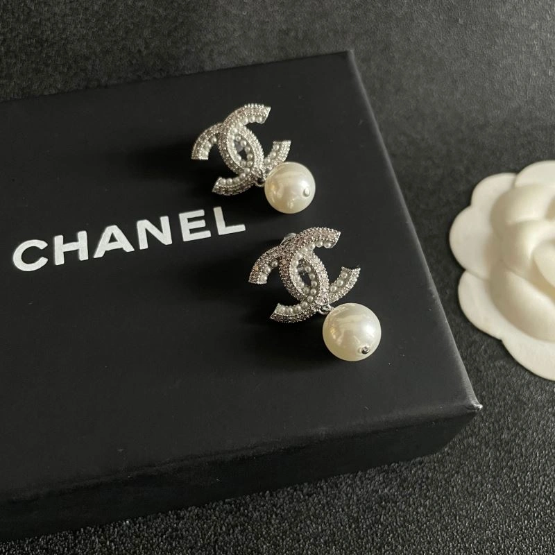 TechFriendly Chanel Earrings 226187