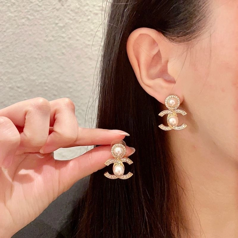 Chanel Earrings Lightweight 226127