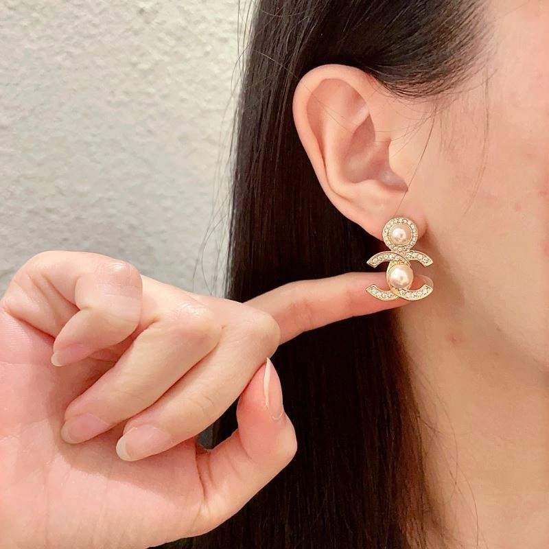 Chanel Earrings Lightweight 226127