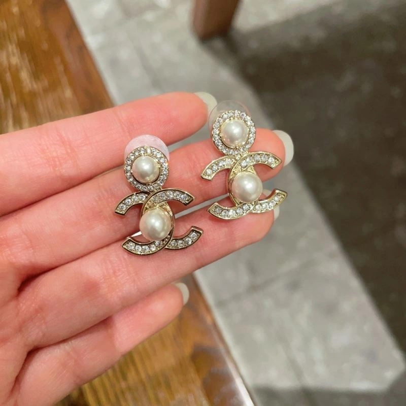 Chanel Earrings Lightweight 226127