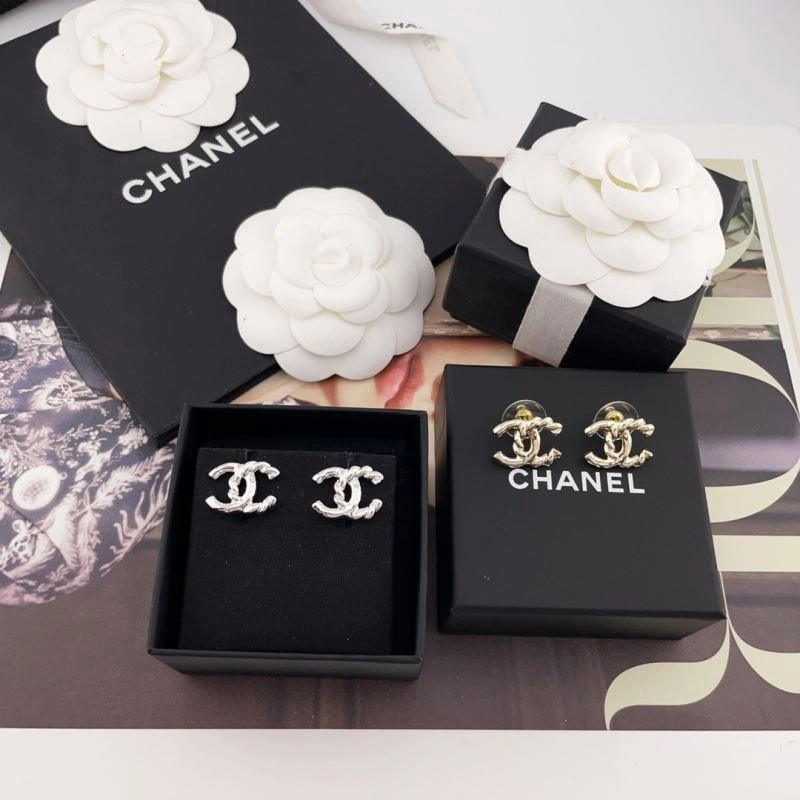 Chanel Earrings Compact 226185