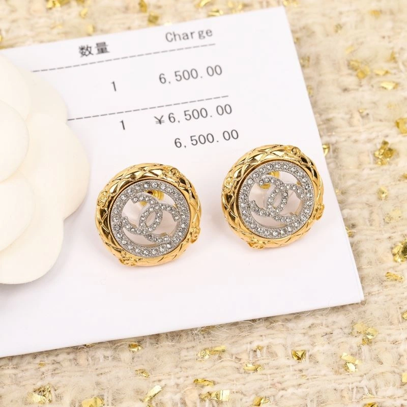 Unisex Chanel Earrings 226177