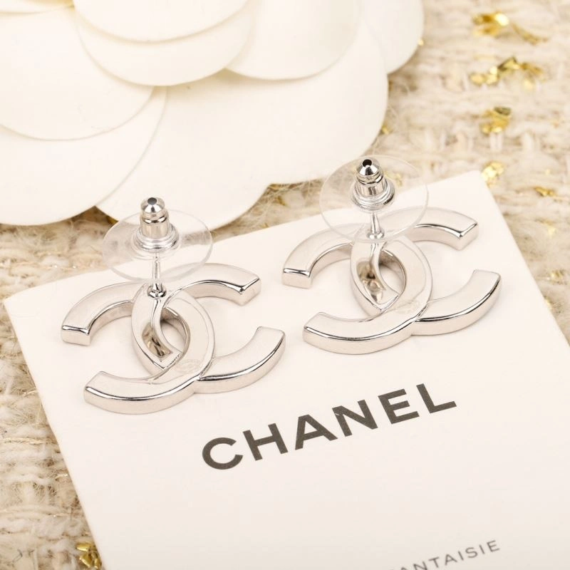 WellDesigned Chanel Earrings 226145