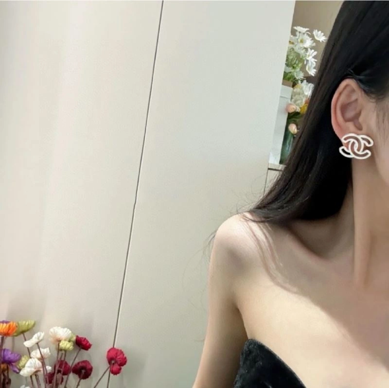 HighPerformance Chanel Earrings 226134