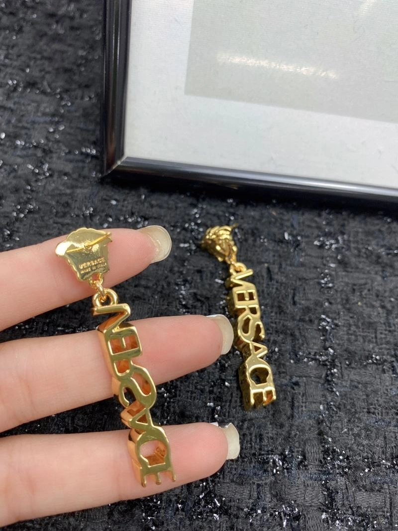 Chanel Earrings EyeCatching 226143