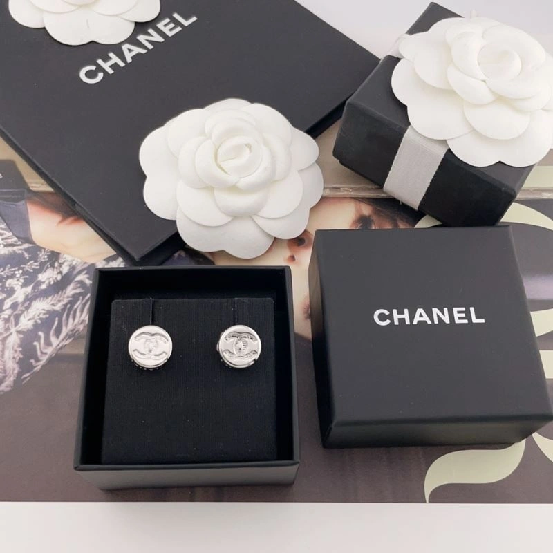 Bright Chanel Earrings 226121