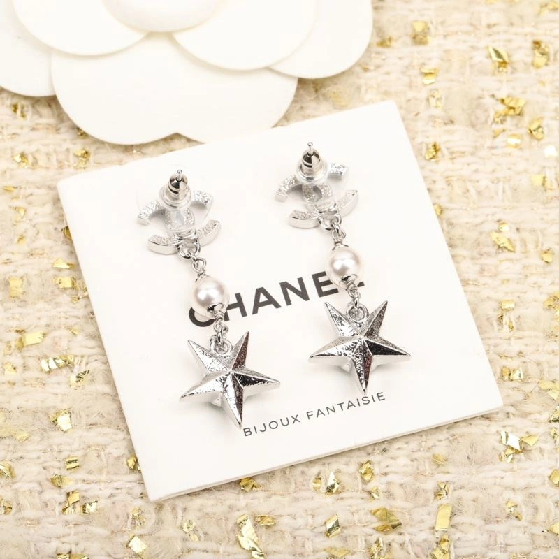 Chic Chanel Earrings 226105