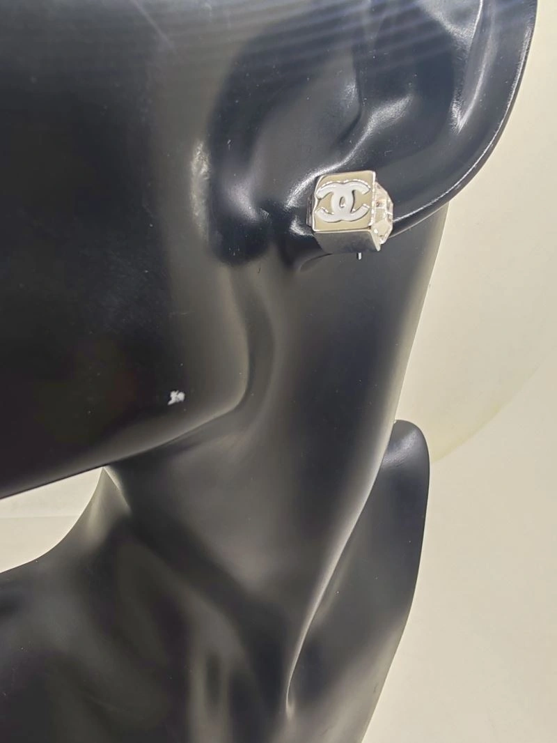 Affordable Chanel Earrings 226136