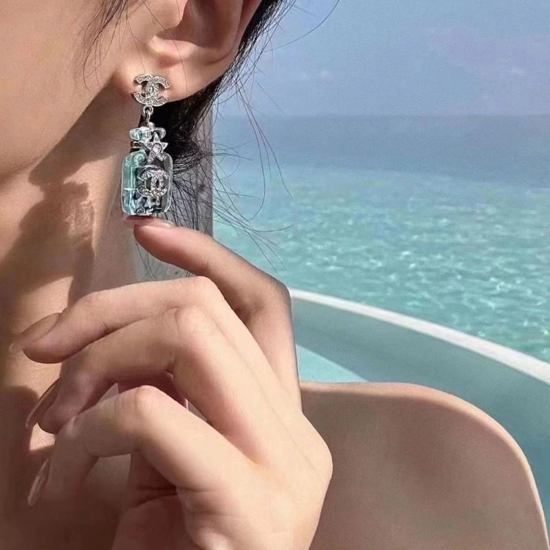 HighPerformance Chanel Earrings 226082
