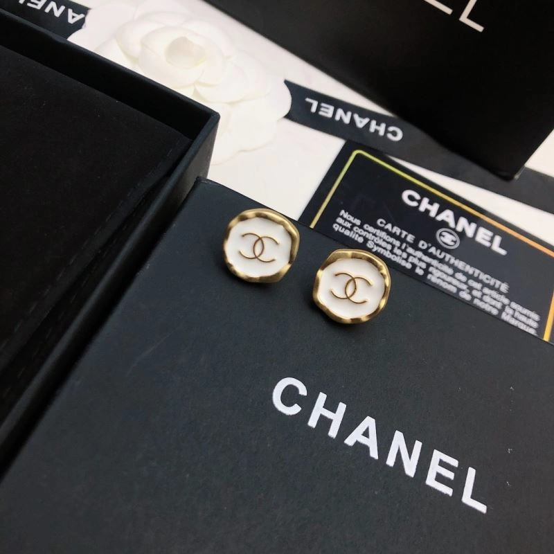 Chic Chanel Earrings 226083