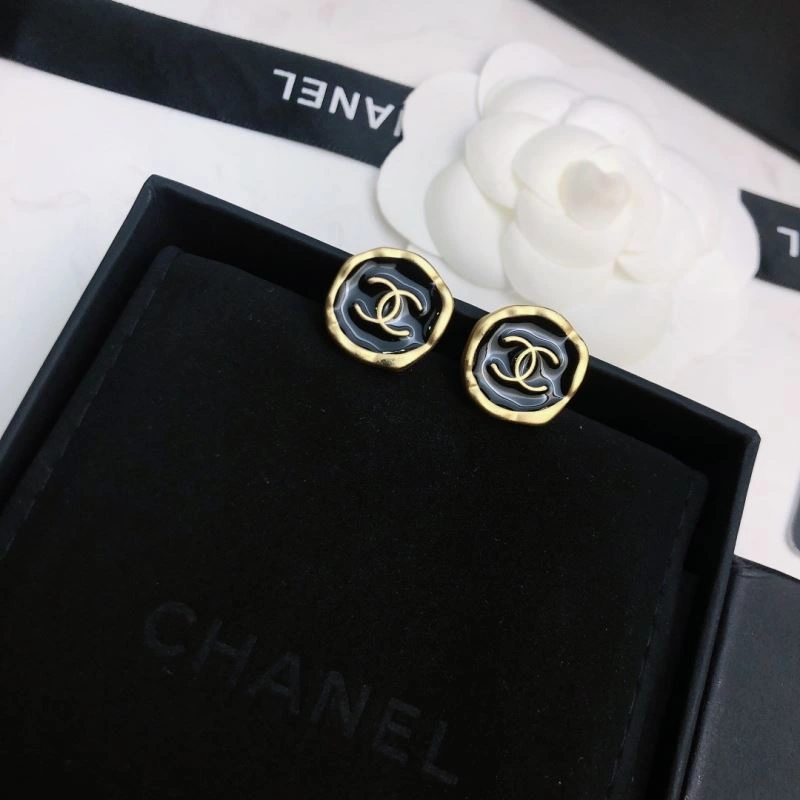 Chic Chanel Earrings 226083