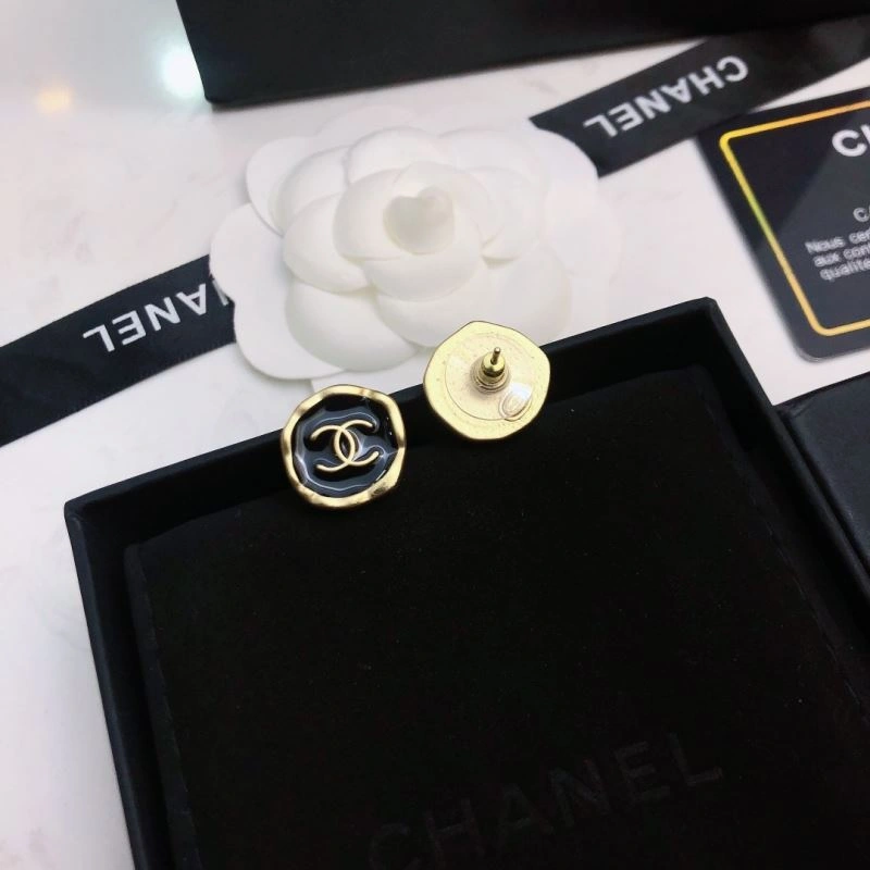 Chic Chanel Earrings 226083