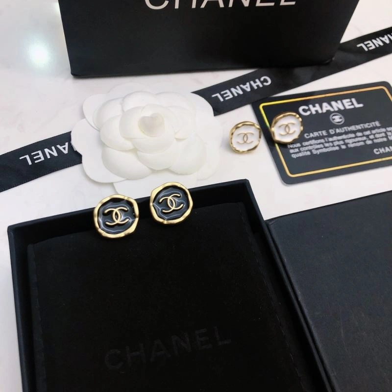 Chic Chanel Earrings 226083