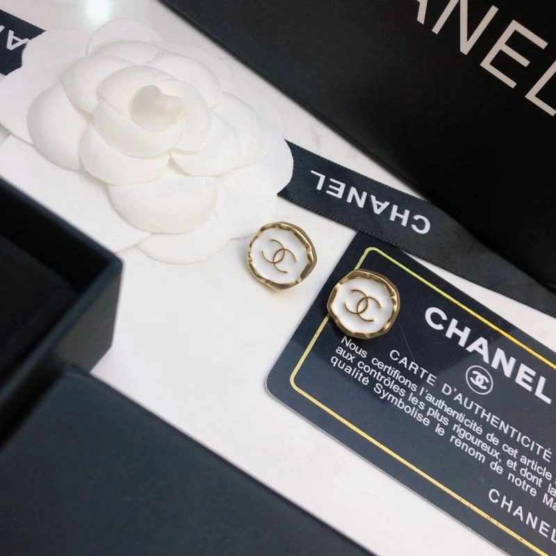 Chic Chanel Earrings 226083