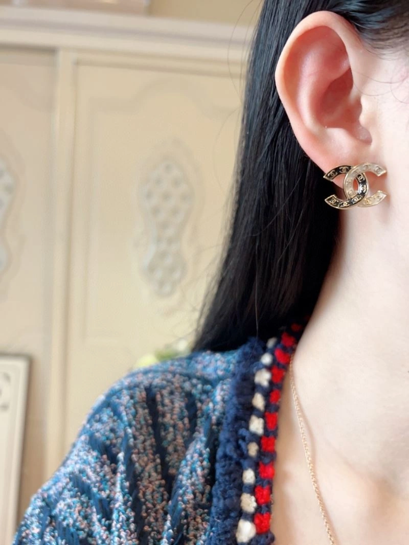 Sleek Chanel Earrings 226123