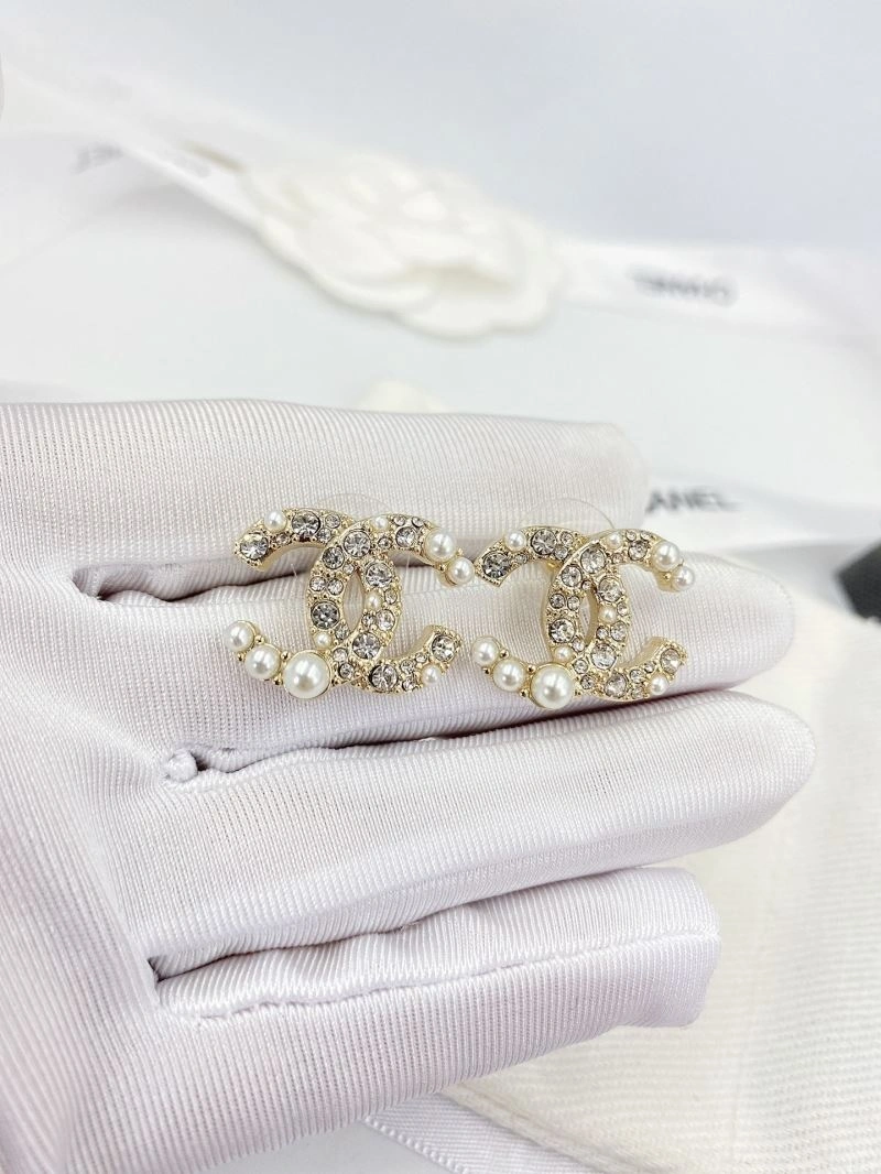 Unisex Chanel Earrings 226084
