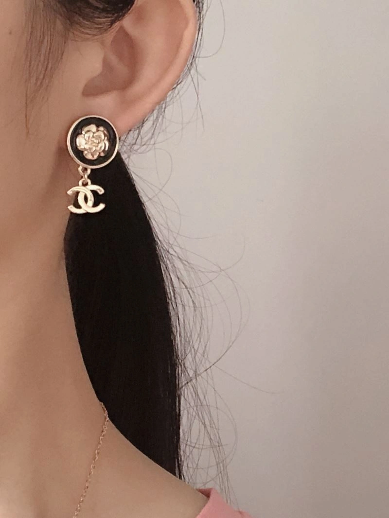 Chanel Earrings Elegant 226079