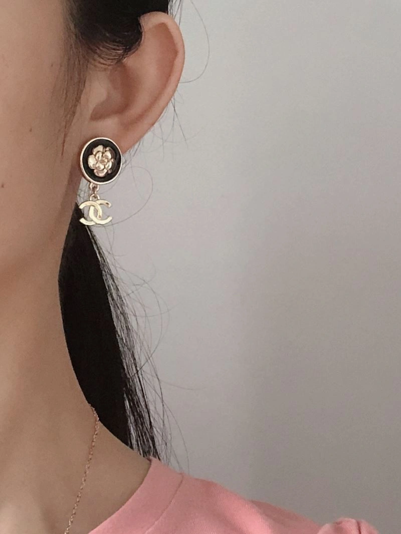 Chanel Earrings Elegant 226079