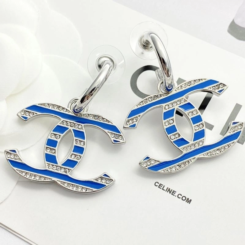 Lightweight Chanel Earrings 226056