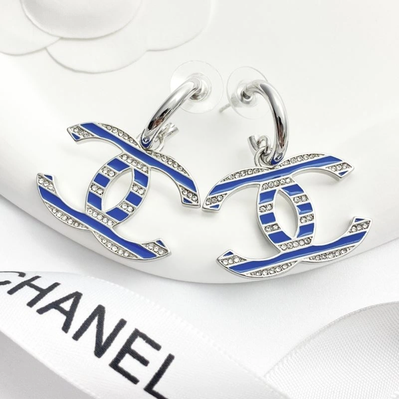 Lightweight Chanel Earrings 226056