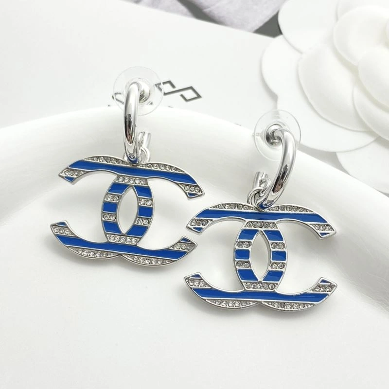Lightweight Chanel Earrings 226056