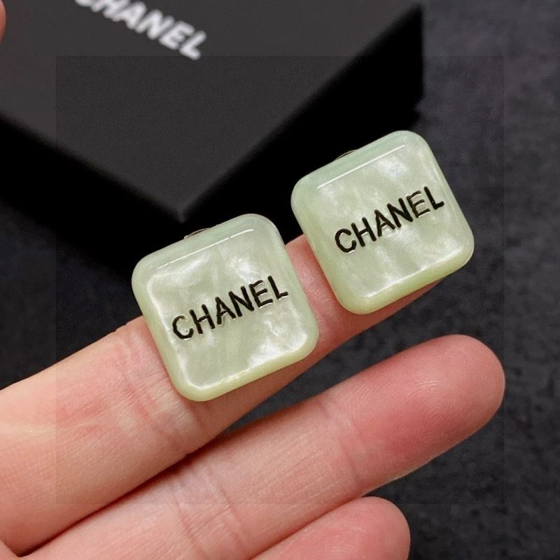Chanel Earrings Lightweight 226052