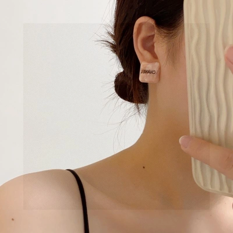 WellDesigned Chanel Earrings 226054