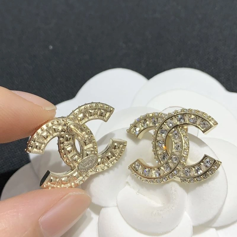 Chanel Earrings Affordable 226057