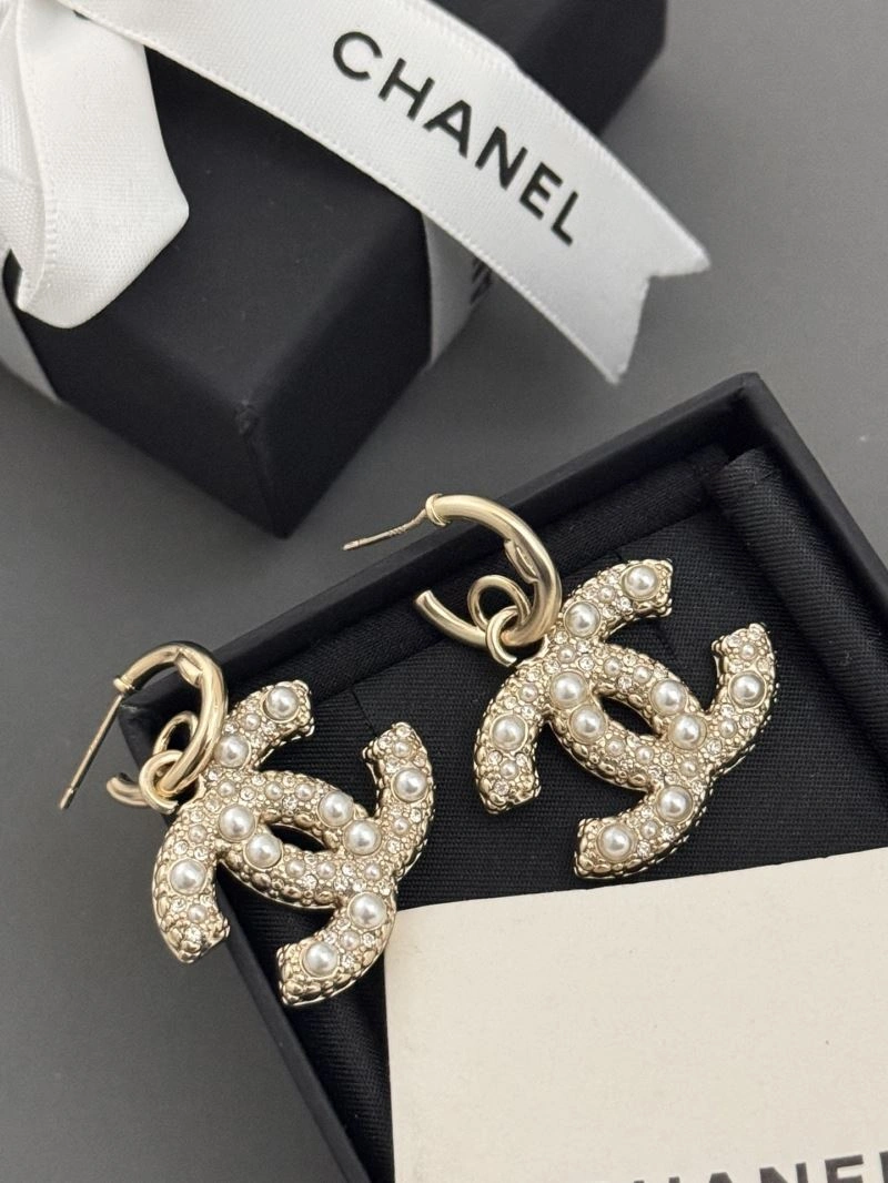 Chanel Earrings Affordable 226051