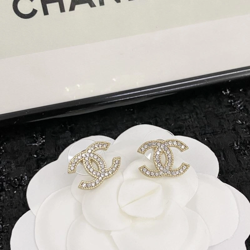 Unique Chanel Earrings 226053