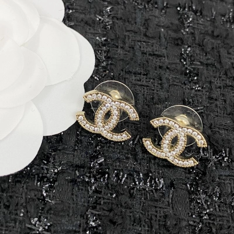 Unique Chanel Earrings 226053