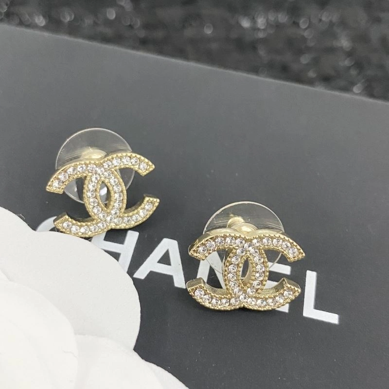 Unique Chanel Earrings 226053