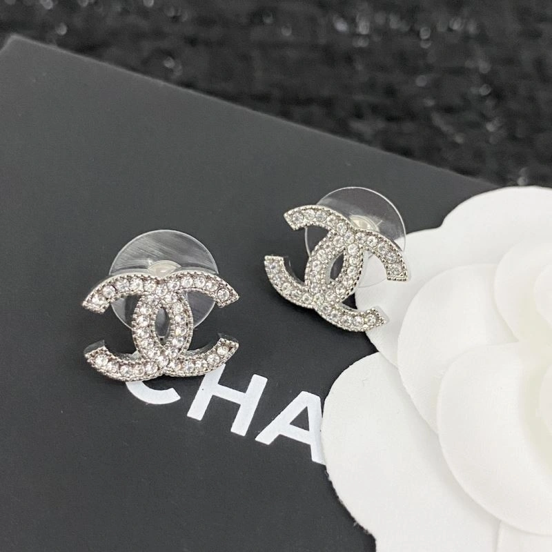 Unique Chanel Earrings 226053