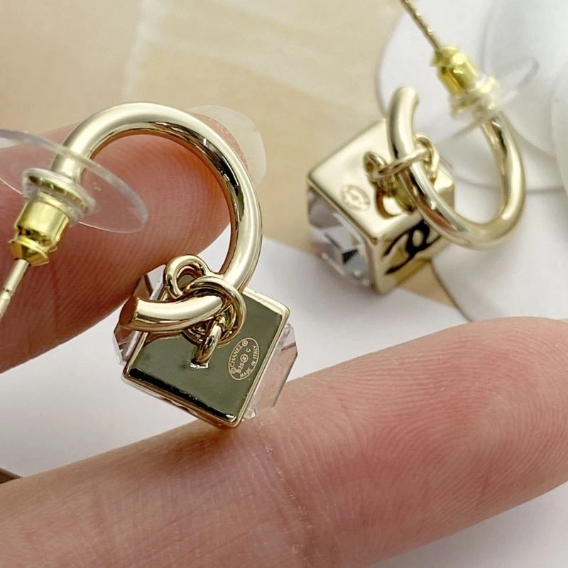 Vibrant Chanel Earrings 226042