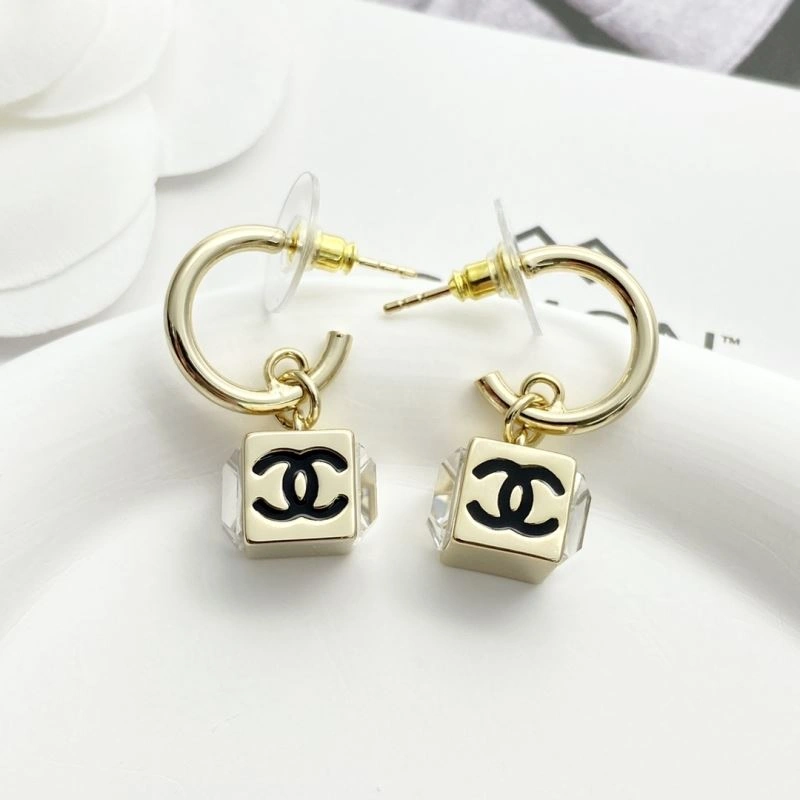 Vibrant Chanel Earrings 226042