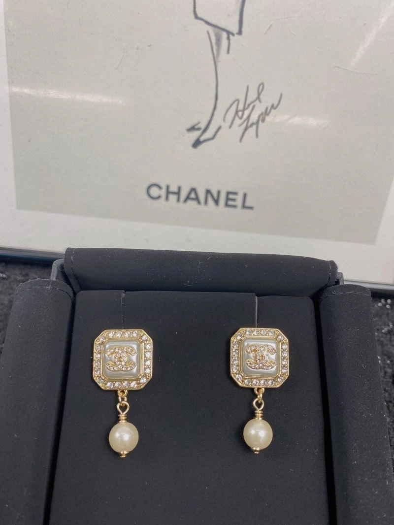 Durable Chanel Earrings 226039