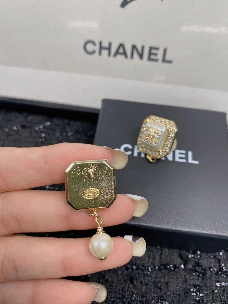 Durable Chanel Earrings 226039