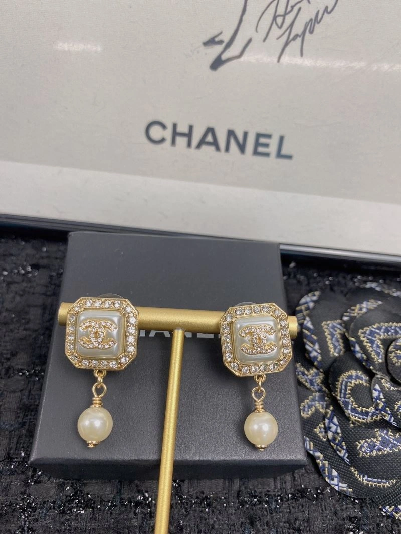 Durable Chanel Earrings 226039