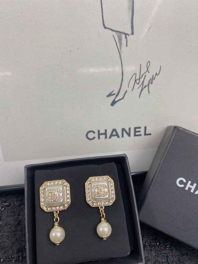 Durable Chanel Earrings 226039