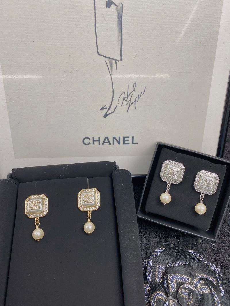 Durable Chanel Earrings 226039