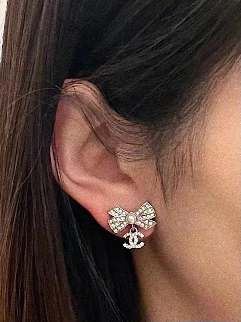 Chanel Earrings Youthful 226046